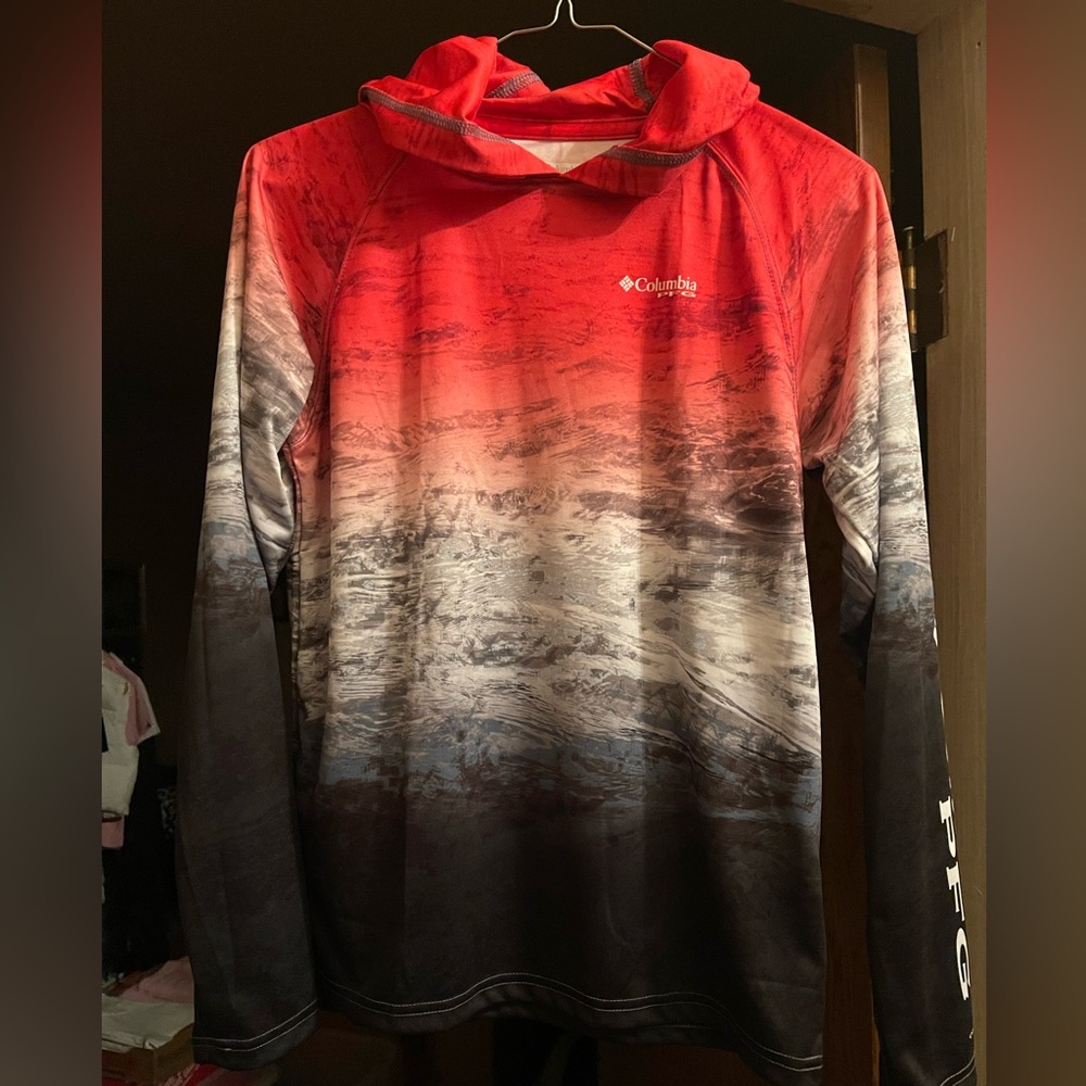 Columbia Red Gradient PFG Shirt with hoodie - Picture 4 of 4
